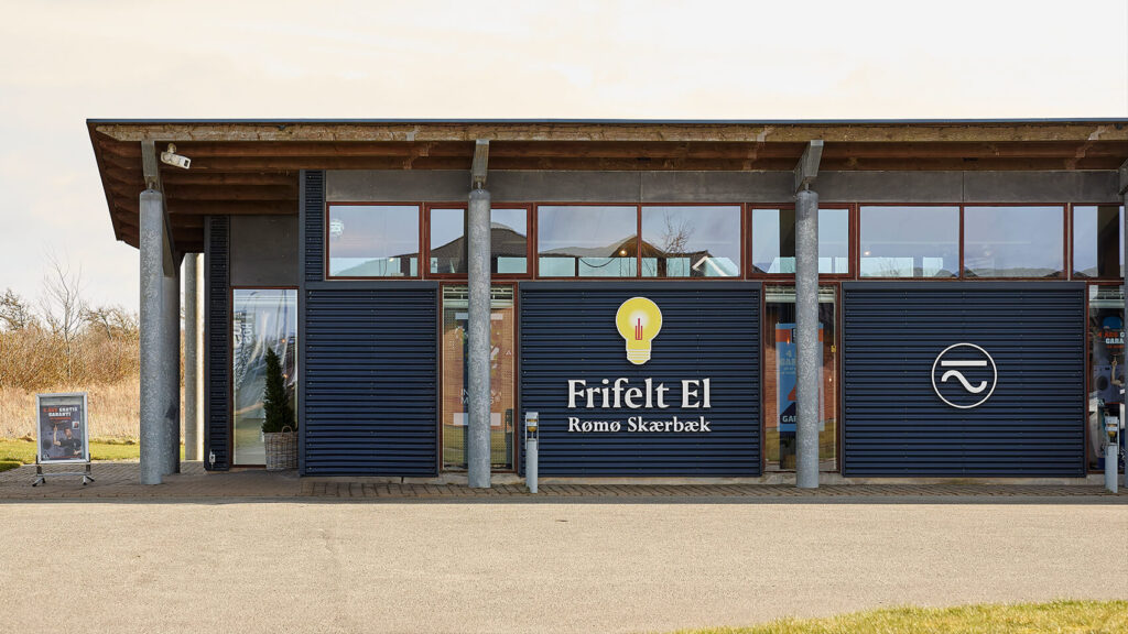 Opladning I Sommerhuset: Frifelt El Leverer Ladebokse Til Feriehuse På Rømø 3 Frifelt El Ligger I Skærbæk Nær Ferieøen Rømø.